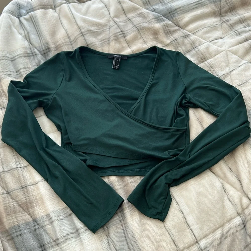Forever21 Long sleeve crossed front Dark Green Going Out Top - Picture 3 of 5